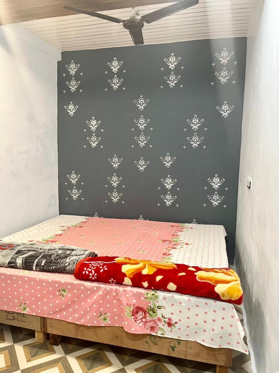 Shri Gamya Guest House Ujaim Quarto foto